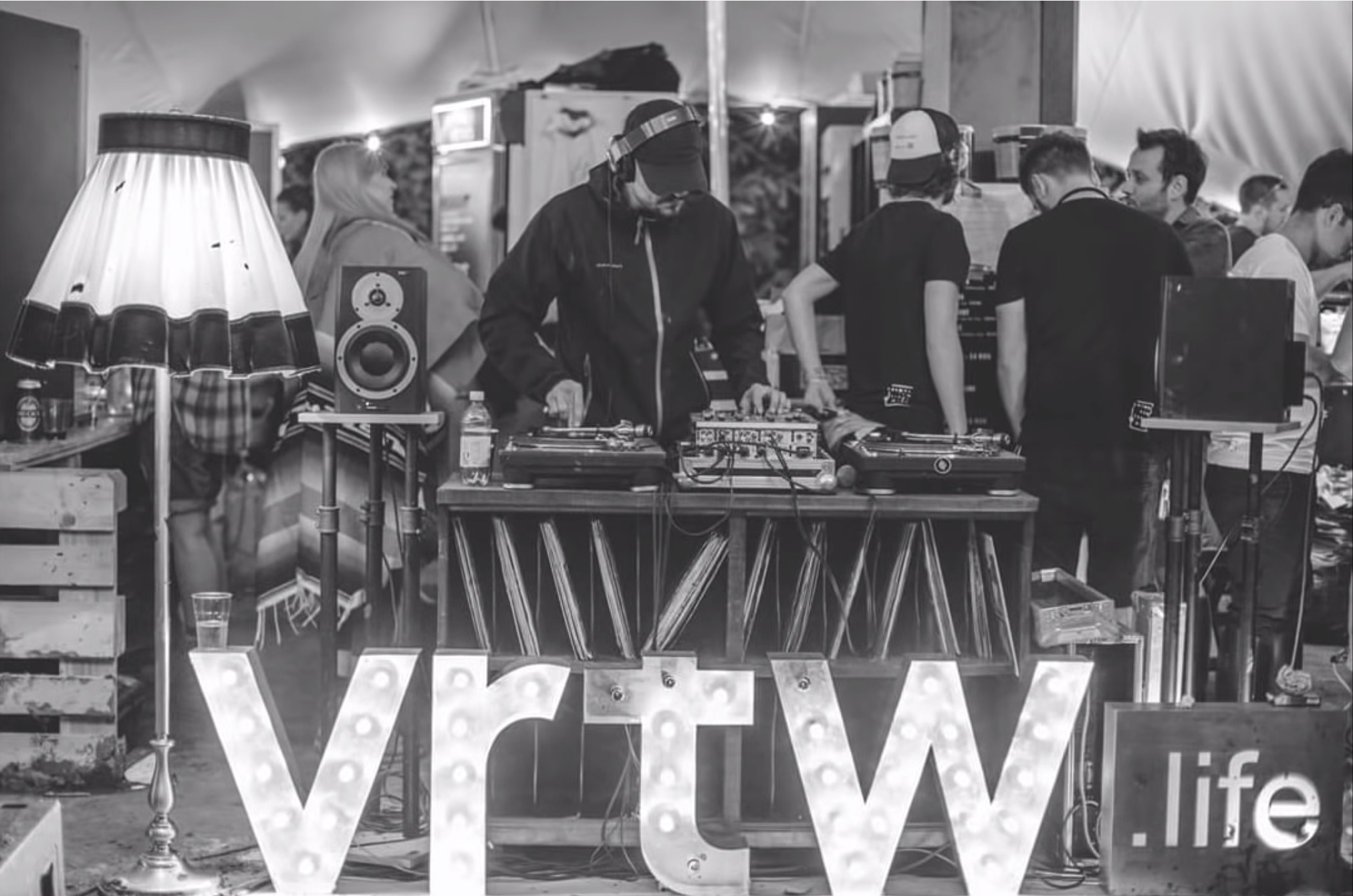 Dan Chebac • Celor Ce Nu Iubesc Arta (UFe Remix)